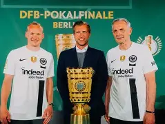 包含清晨法兰克福备战欧超杯，调整名单细节曝光，信心回归，临场指挥获称赞的词条