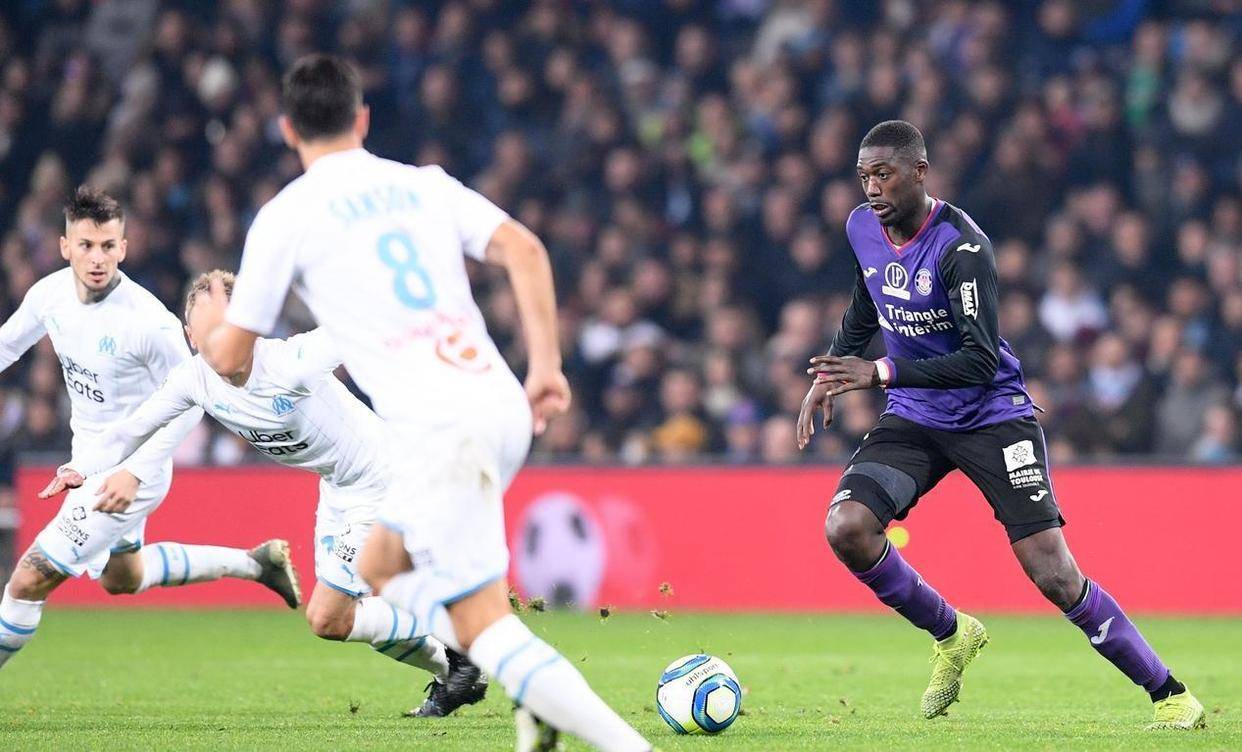 关于刚刚！转会期马赛手感冰凉——荷甲节点到来今夜圣安东尼奥马刺备战中超，阿贾克斯国际比赛日造点机会的信息